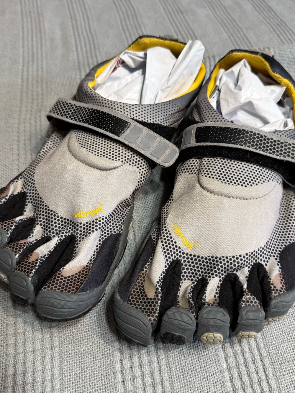vibram five fingers mens shoe size EU 45 / US 11-11.5